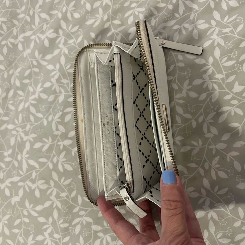 Set Of 3 Kate Spade Wallets - image 7